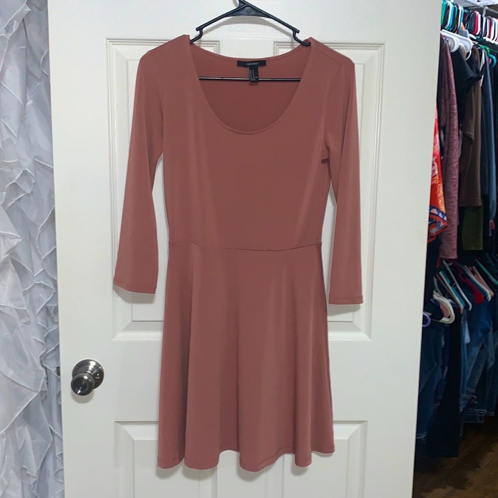 Like new 3/4 sleeve mauve dress